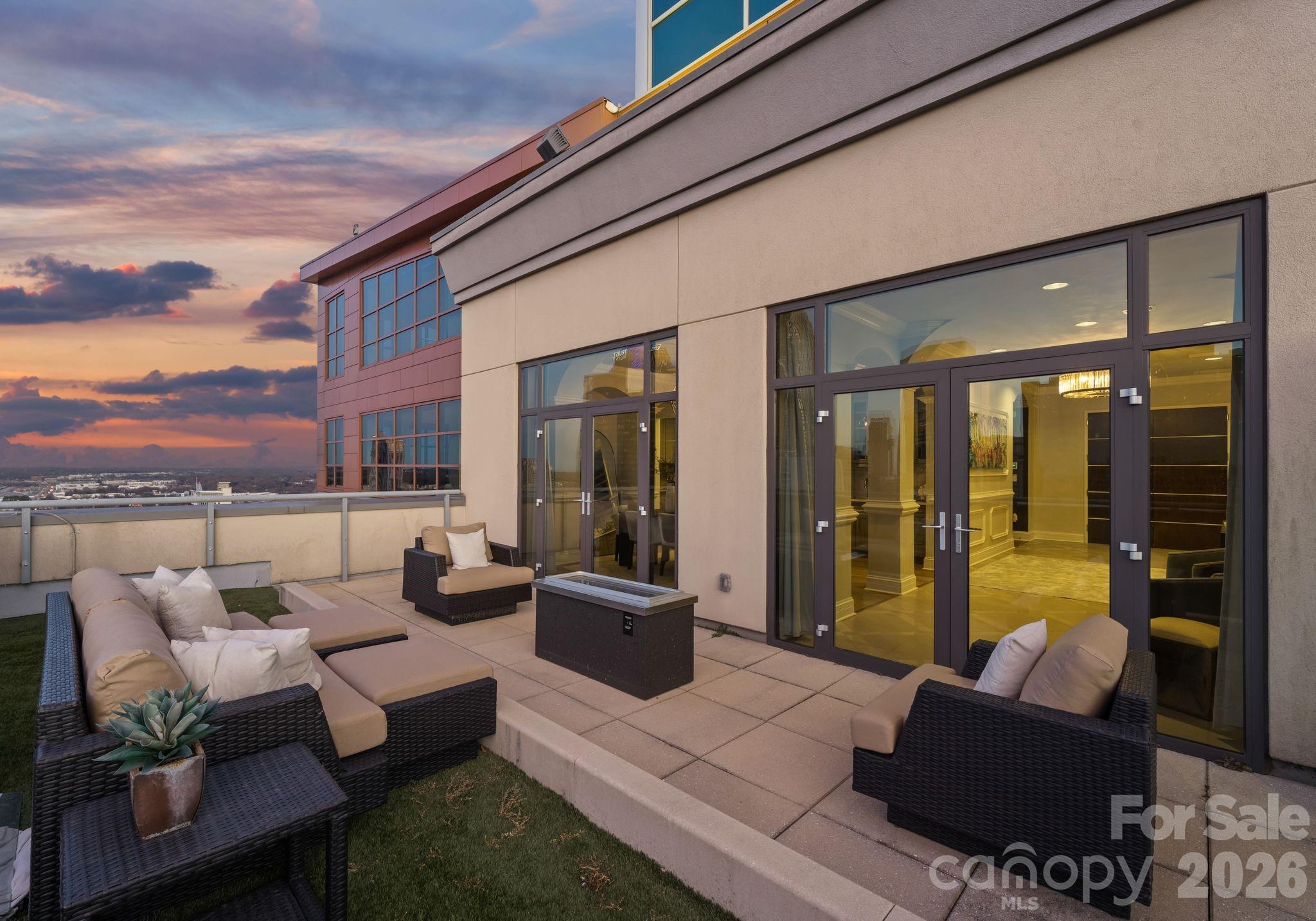 222 S Caldwell Street Charlotte NC 28202