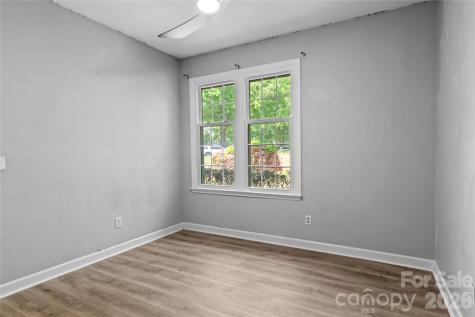 376 Meadows Circle Winston Salem NC 27104