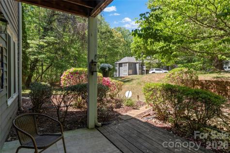 376 Meadows Circle Winston Salem NC 27104