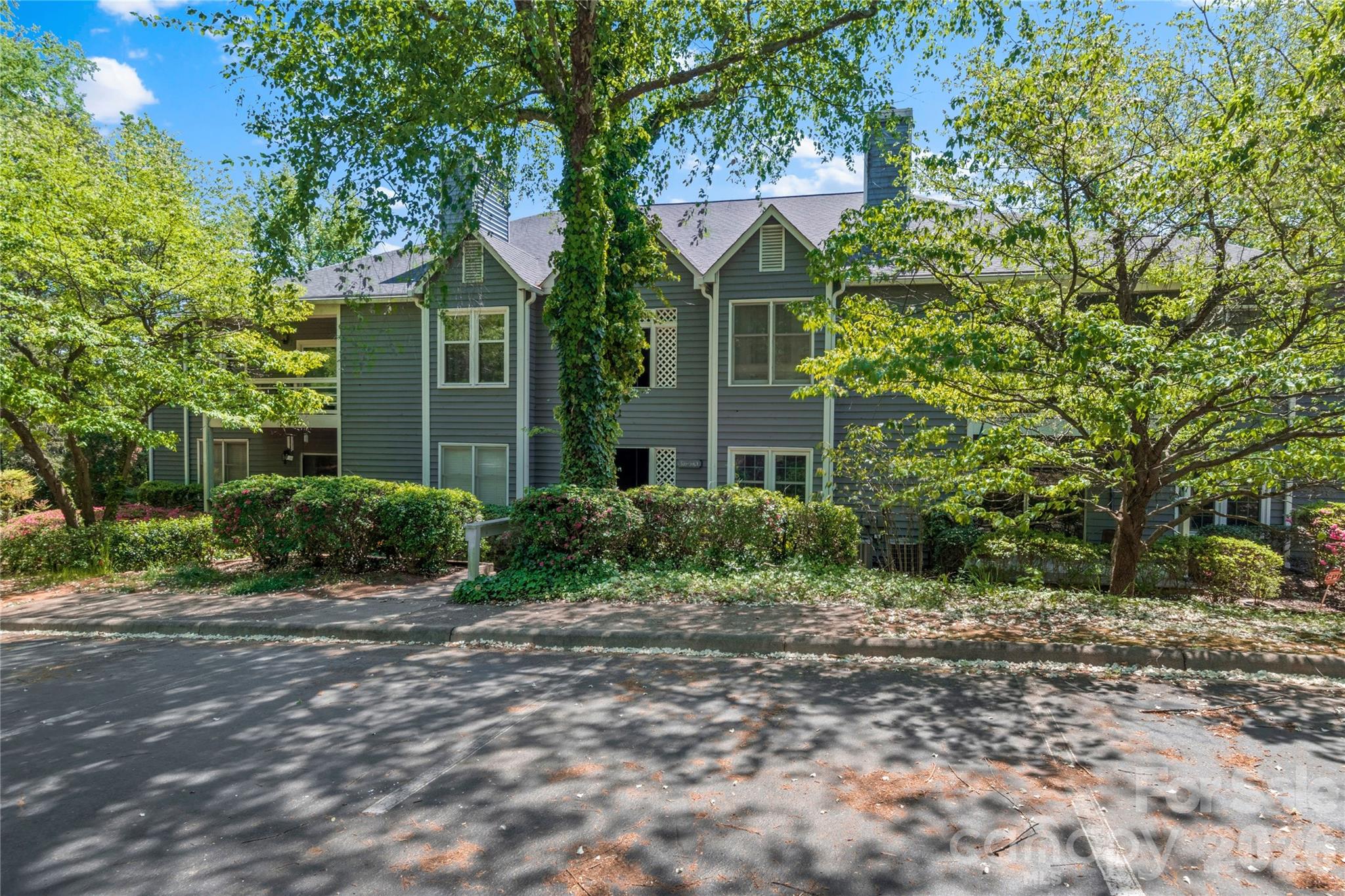 376 Meadows Circle Winston Salem NC 27104