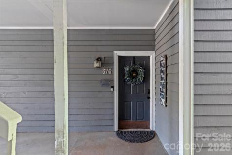 376 Meadows Circle Winston Salem NC 27104
