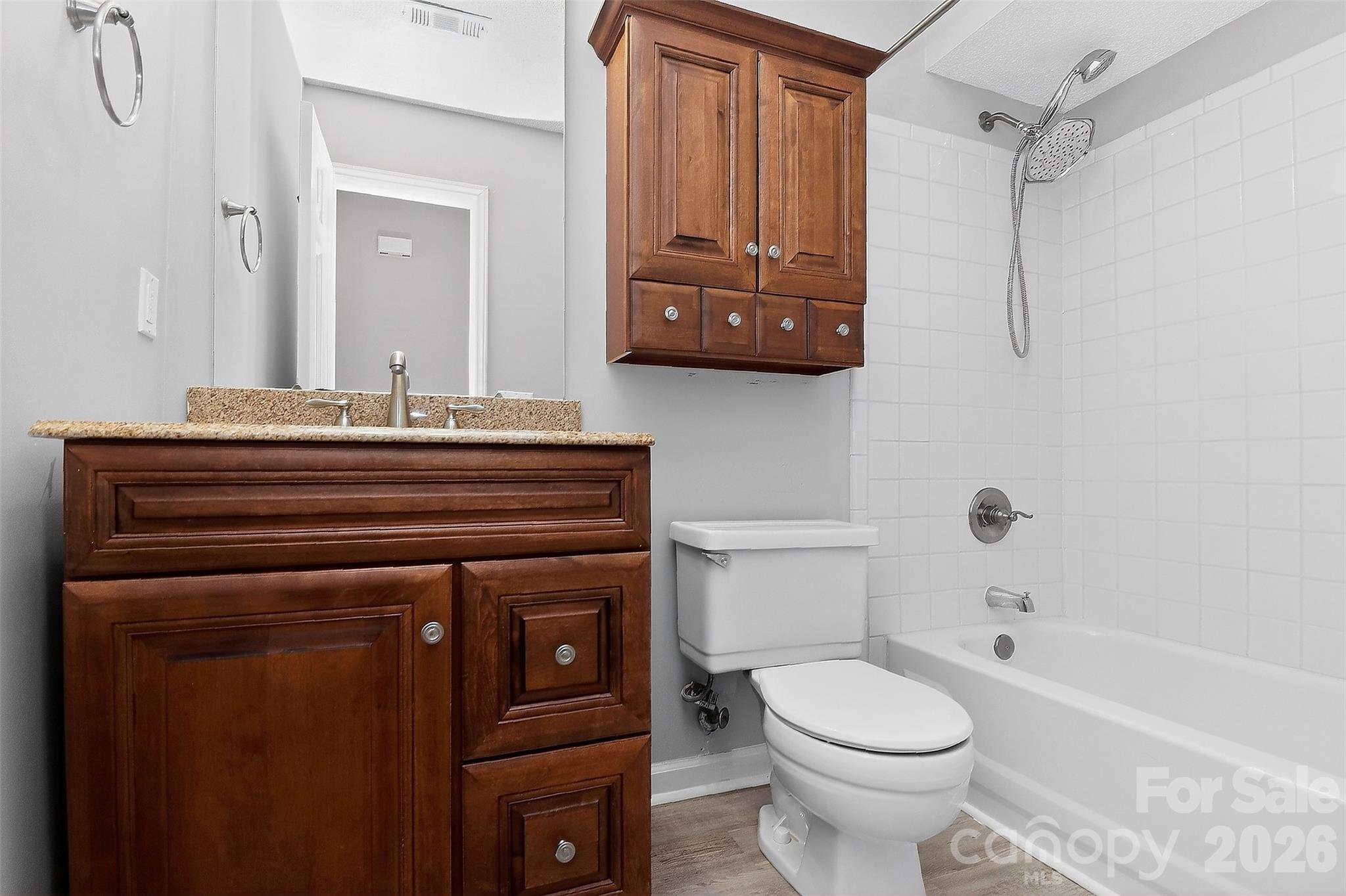 5009 Sharon Road Charlotte NC 28210