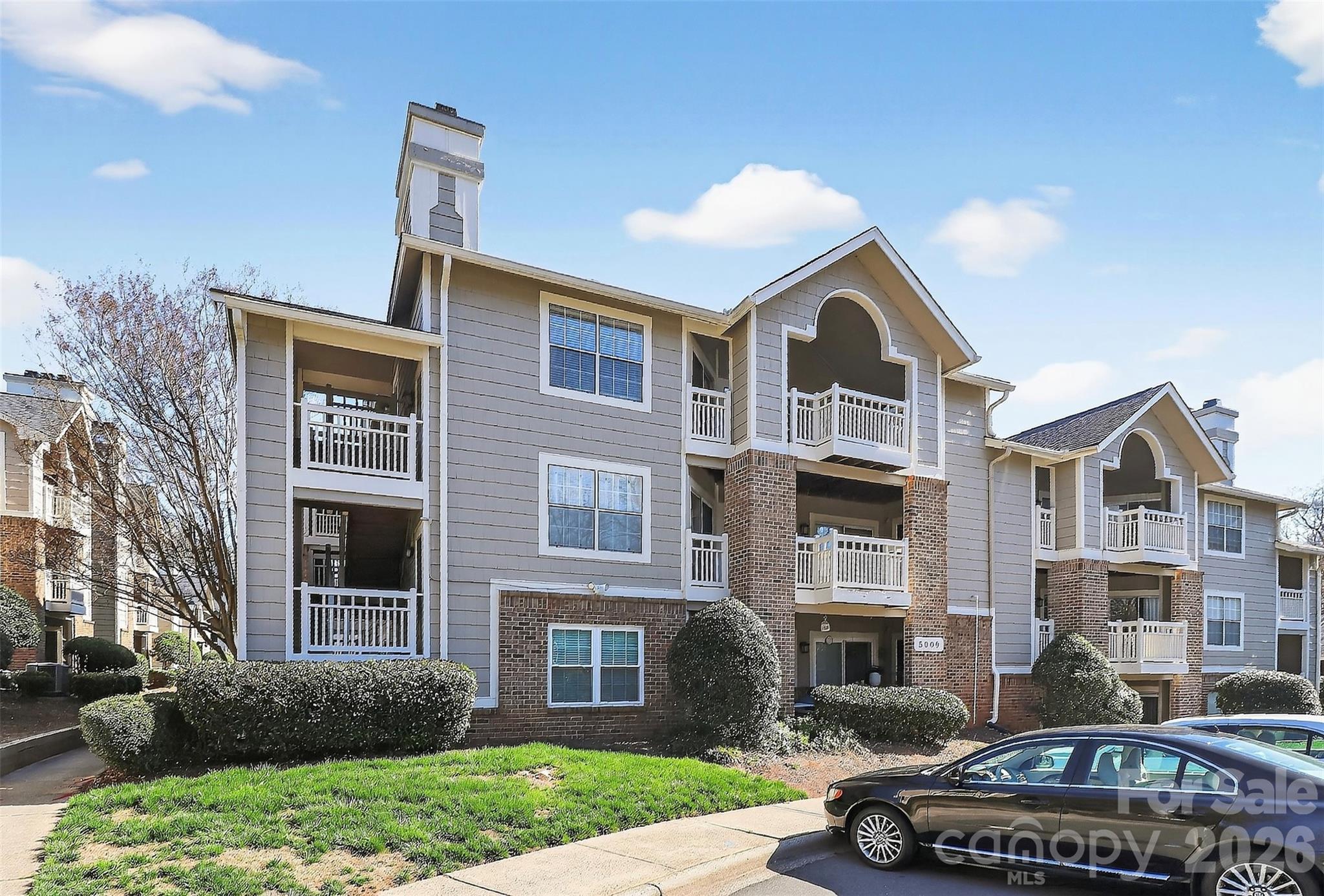 5009 Sharon Road Charlotte NC 28210