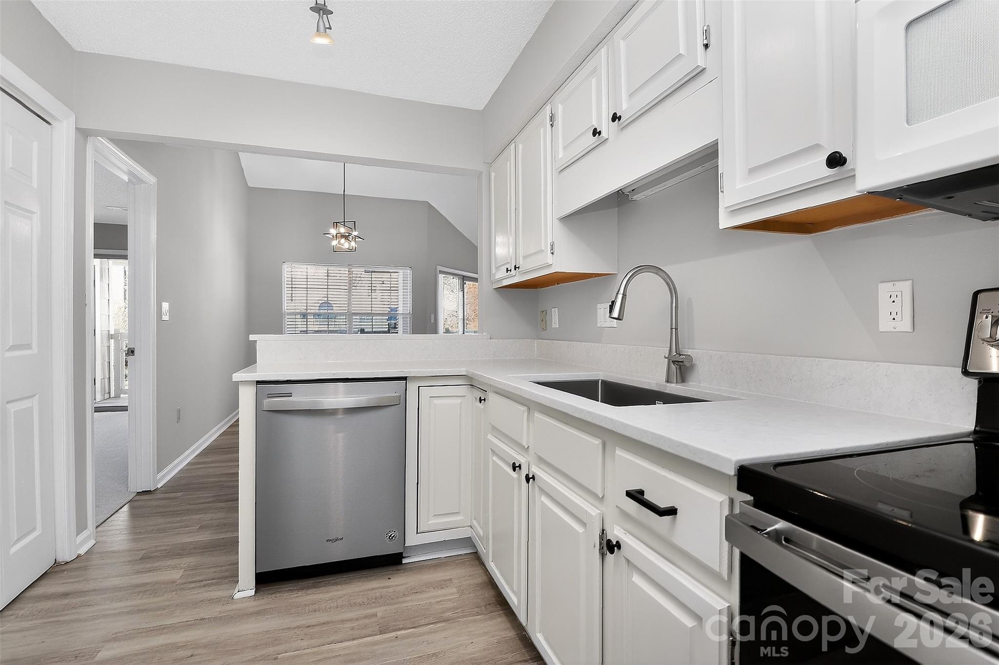 5009 Sharon Road Charlotte NC 28210