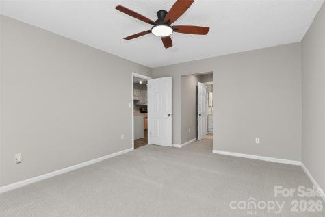 5009 Sharon Road Charlotte NC 28210