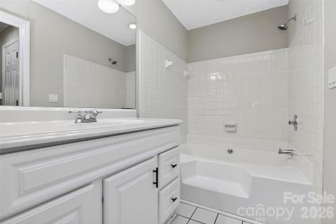 5009 Sharon Road Charlotte NC 28210