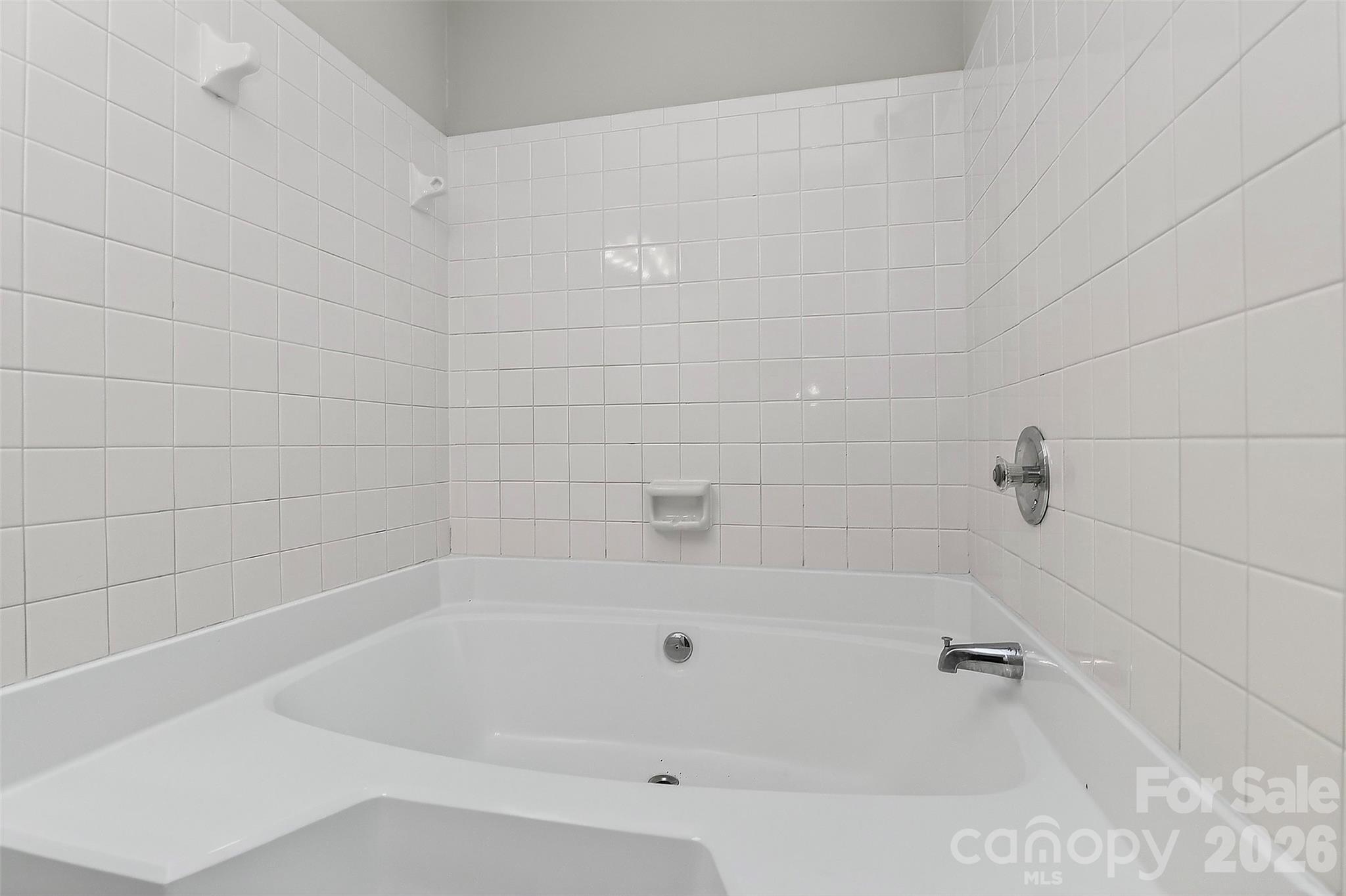 5009 Sharon Road Charlotte NC 28210