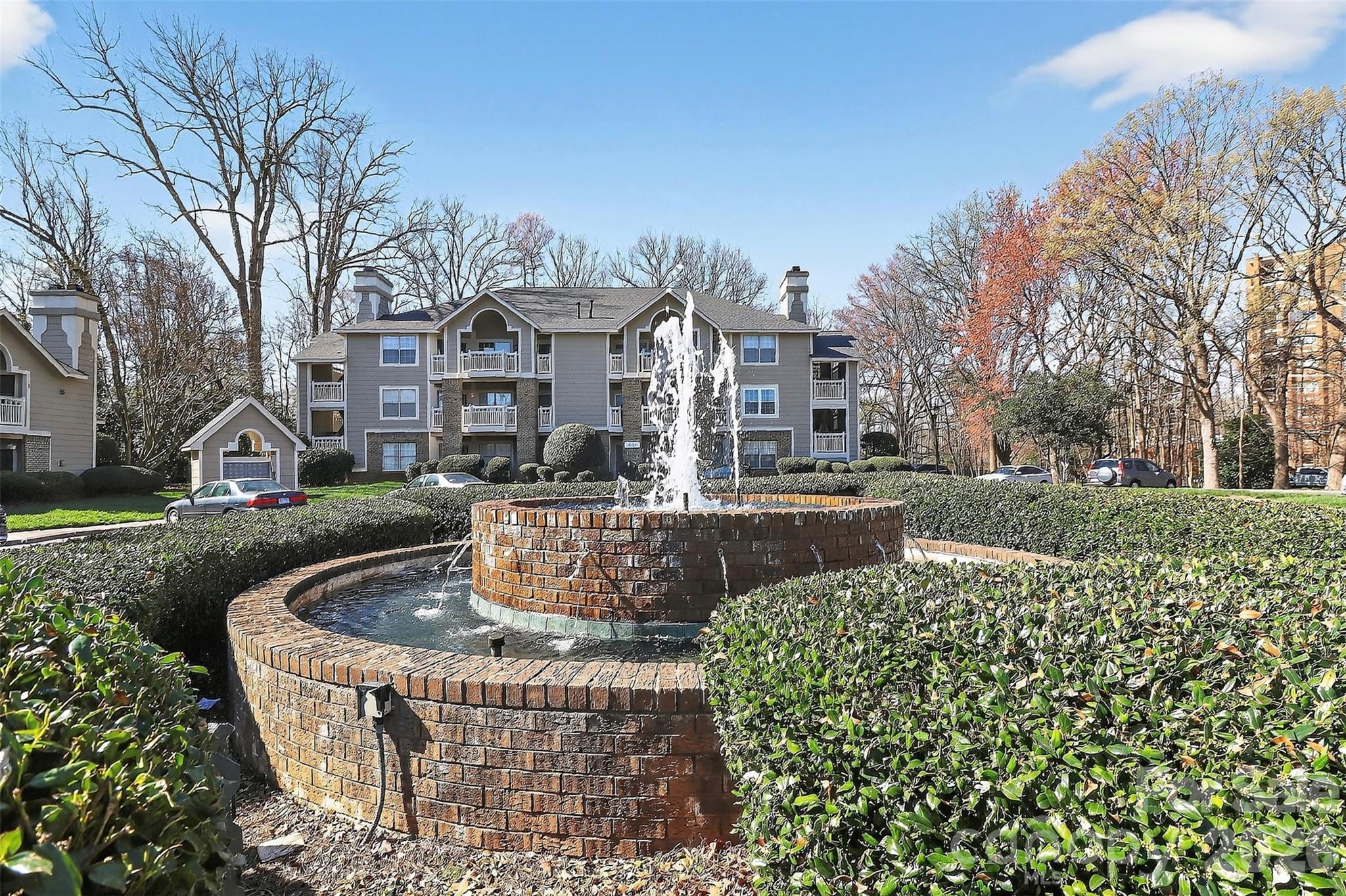 5009 Sharon Road Charlotte NC 28210