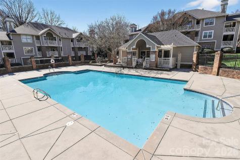 5009 Sharon Road Charlotte NC 28210