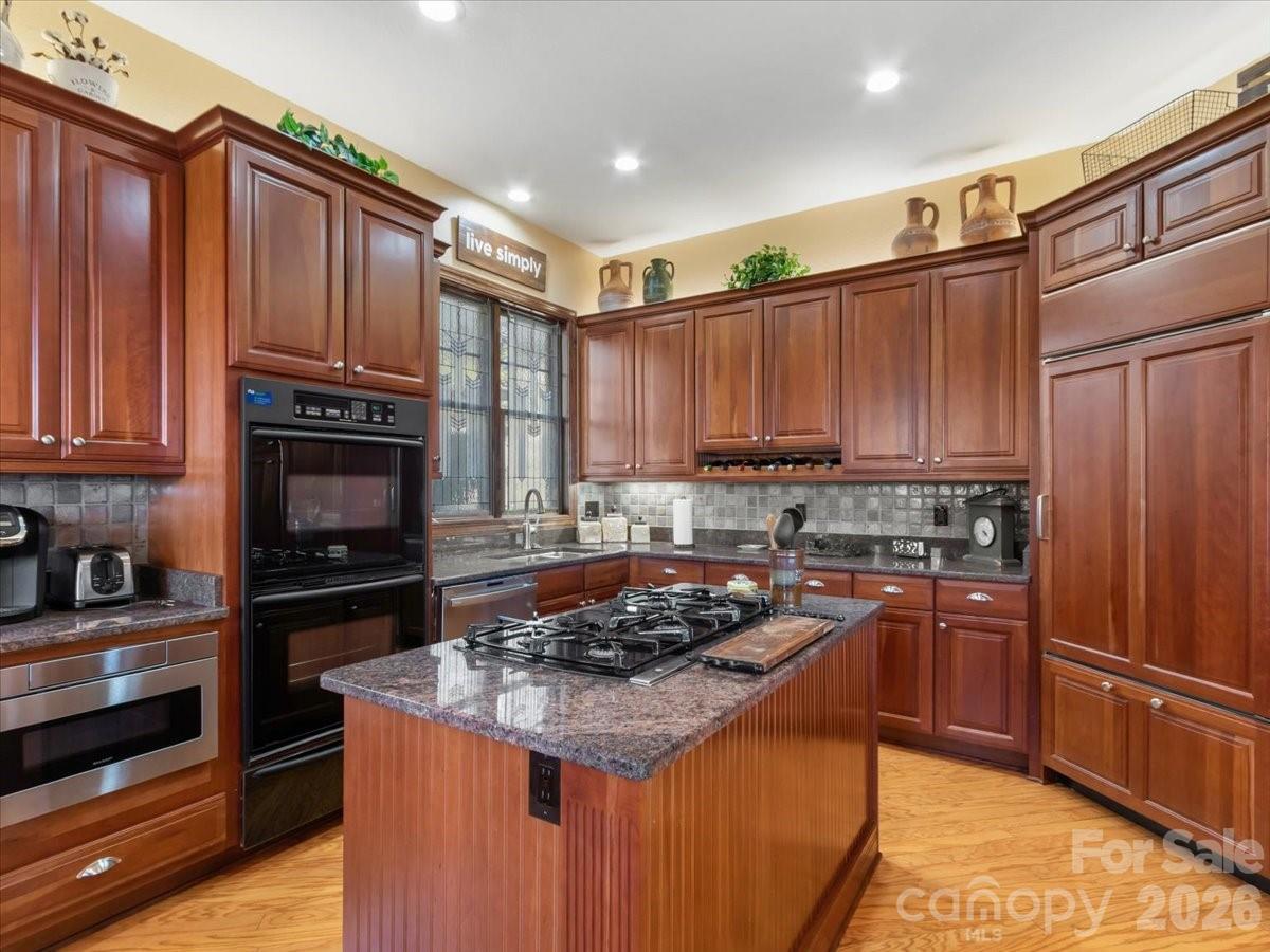 600 Andrew Banks Road Burnsville NC 28714