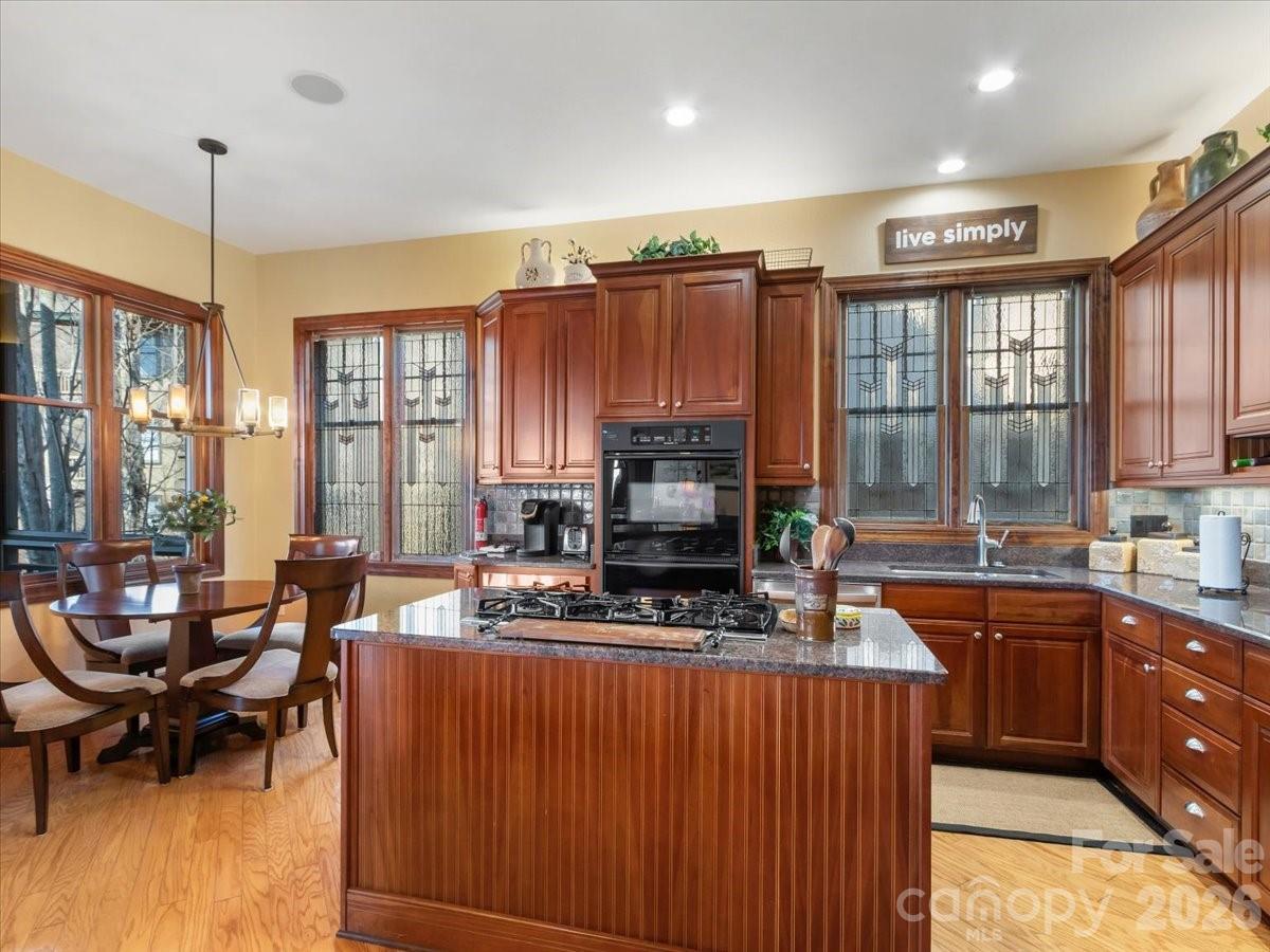 600 Andrew Banks Road Burnsville NC 28714