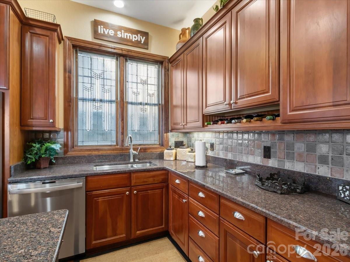 600 Andrew Banks Road Burnsville NC 28714