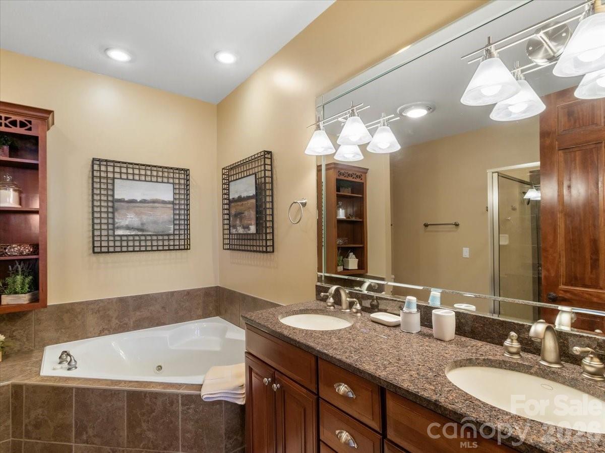 600 Andrew Banks Road Burnsville NC 28714