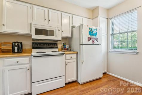 2921 Heathstead Place Charlotte NC 28210