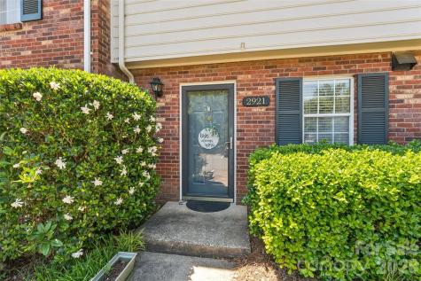 2921 Heathstead Place Charlotte NC 28210