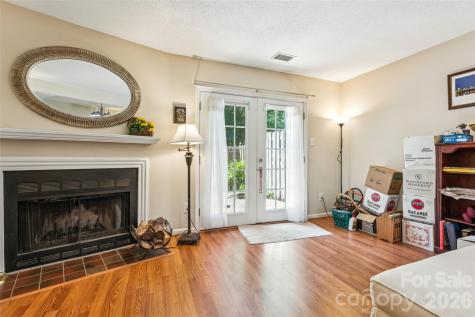 2921 Heathstead Place Charlotte NC 28210