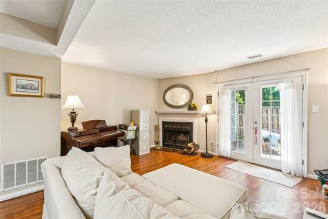 2921 Heathstead Place Charlotte NC 28210