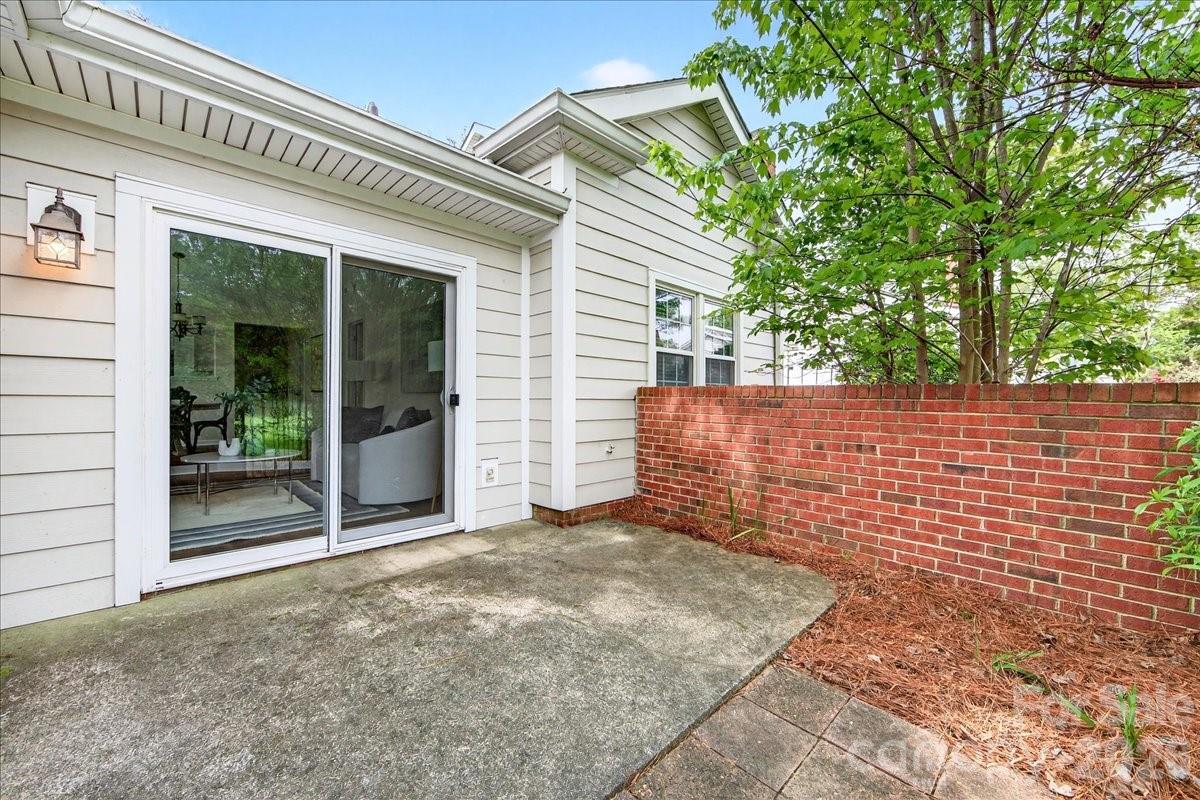 9227 N Vicksburg Park Court Charlotte NC 28210