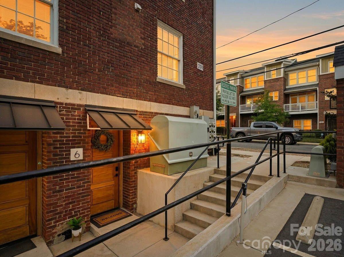 201 Grandin Road Charlotte NC 28208