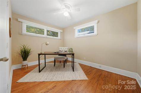4583 Woodlark Lane Charlotte NC 28211