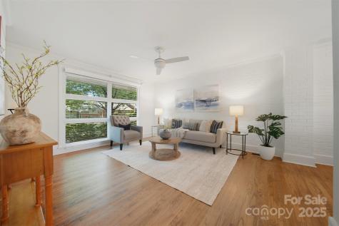 4583 Woodlark Lane Charlotte NC 28211