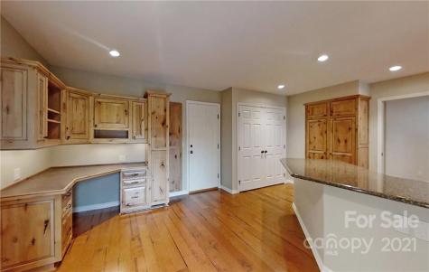 33 Ridge Terrace Asheville NC 28804