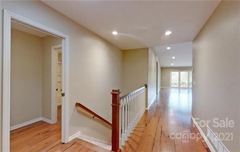 33 Ridge Terrace Asheville NC 28804
