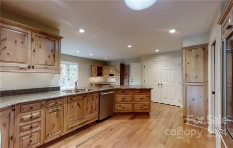 33 Ridge Terrace Asheville NC 28804