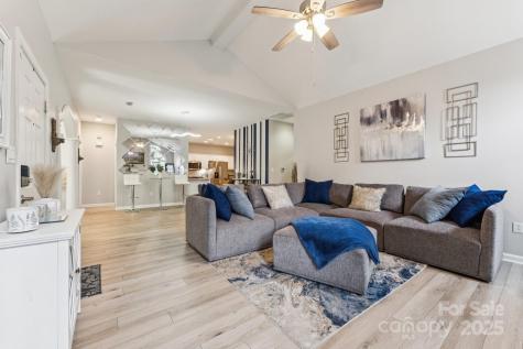 8533 Windsor Ridge Drive Charlotte NC 28277