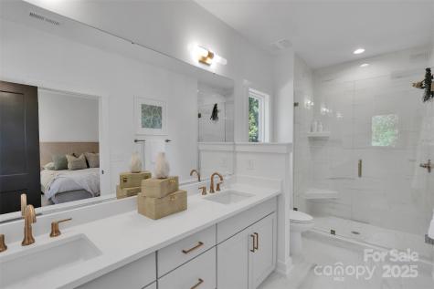 5615 Lantana Avenue Charlotte NC 28212