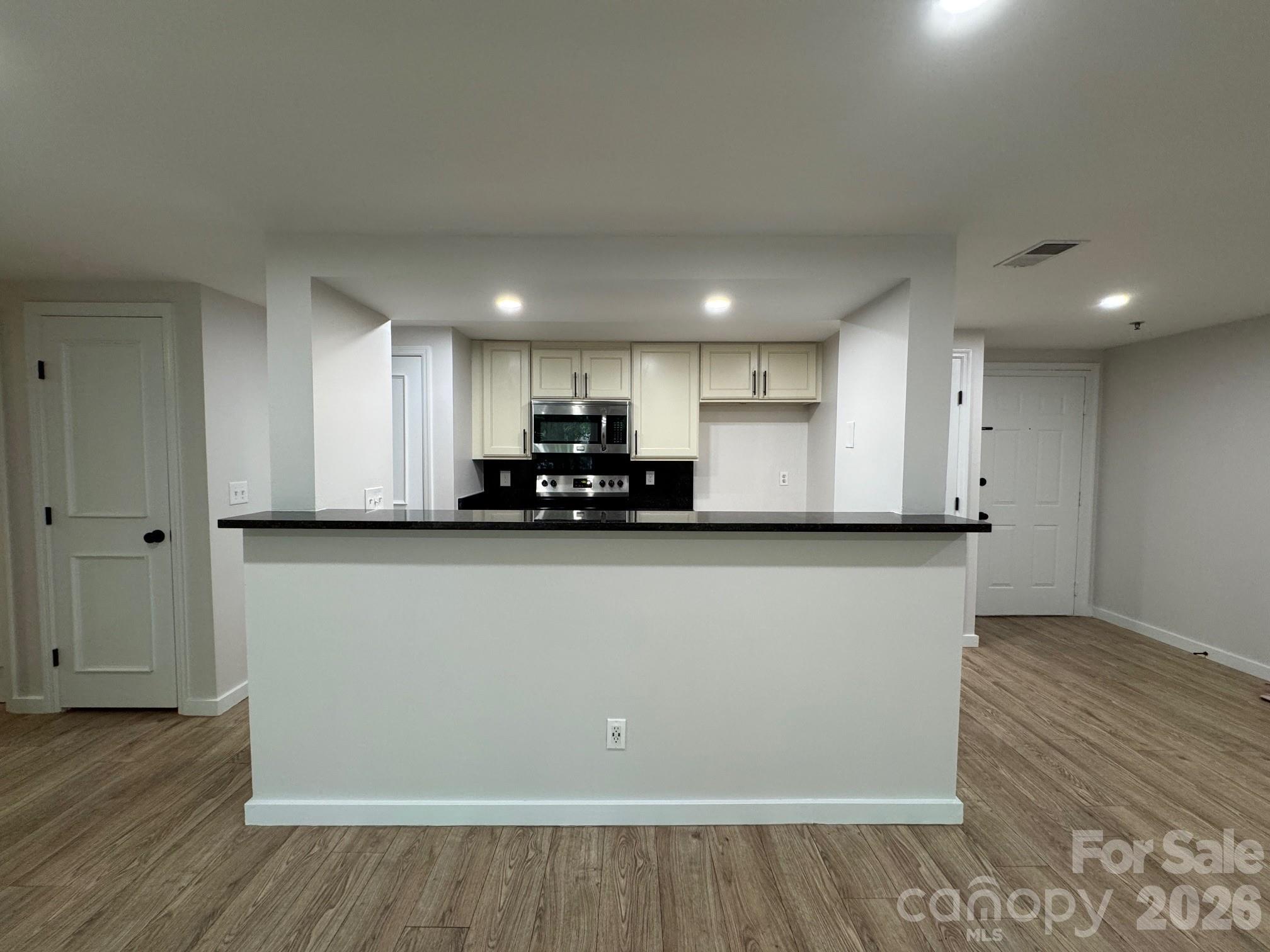 1604 Arlyn Circle Charlotte NC 28213