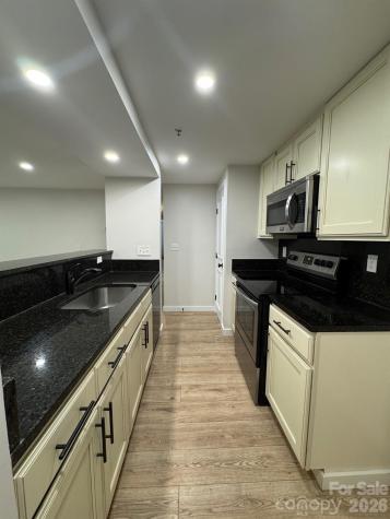 1604 Arlyn Circle Charlotte NC 28213