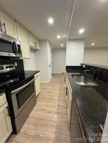 1604 Arlyn Circle Charlotte NC 28213