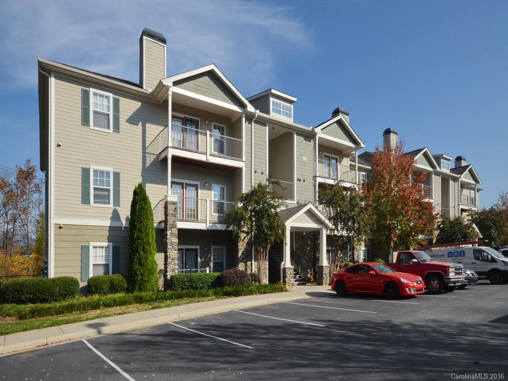 600 Vista Lake Drive Candler NC 28715