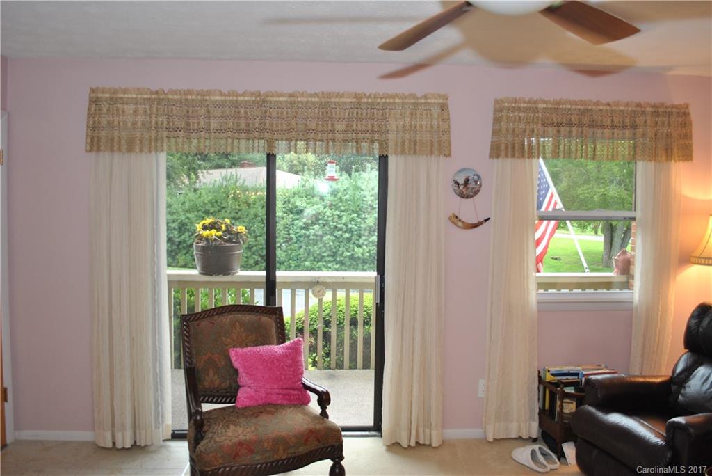 101 Oakwood Place Hendersonville NC 28739