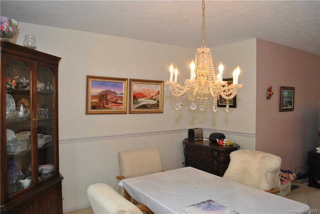 101 Oakwood Place Hendersonville NC 28739