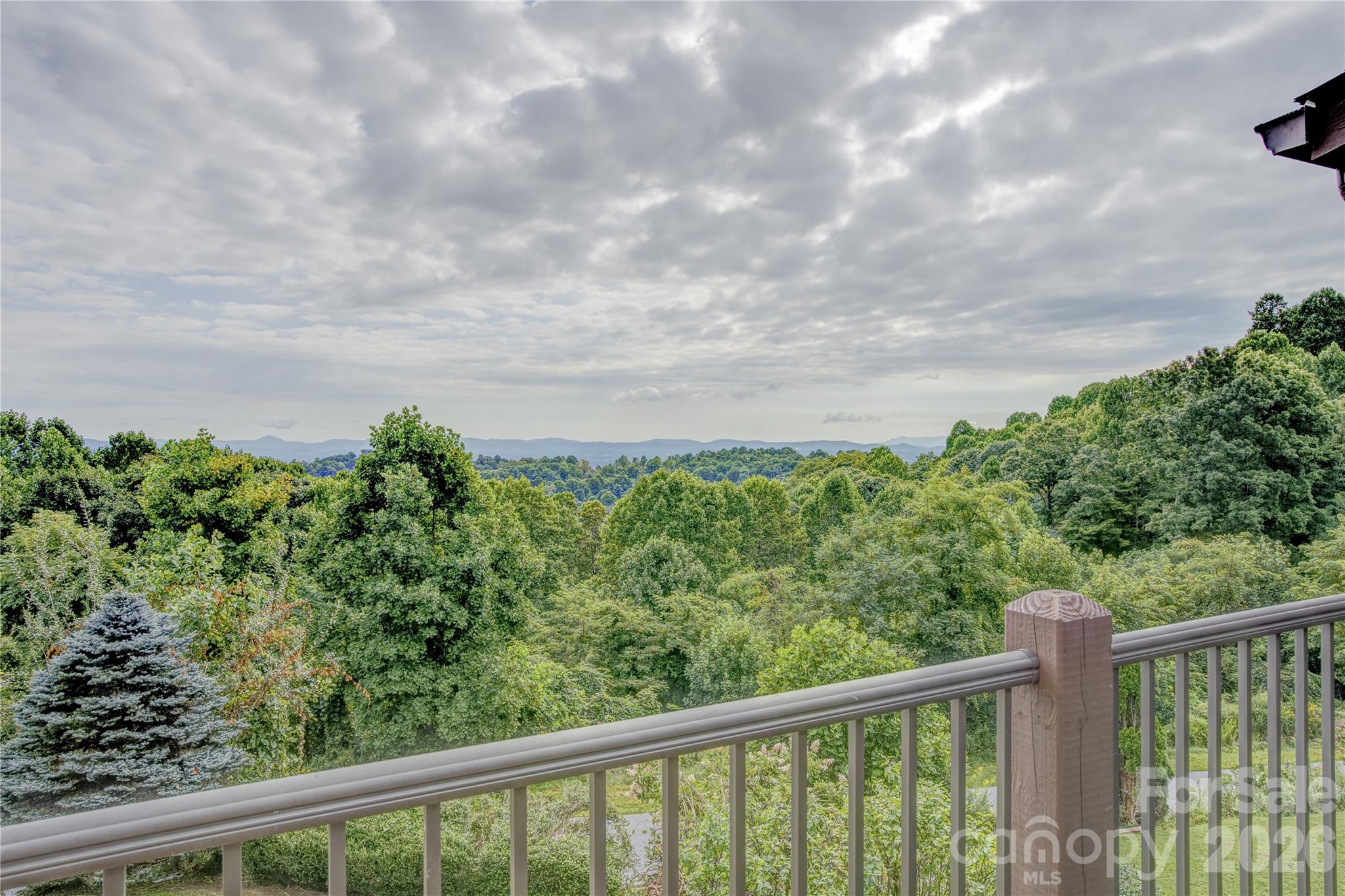 204 Fleetwood Plaza Hendersonville NC 28739