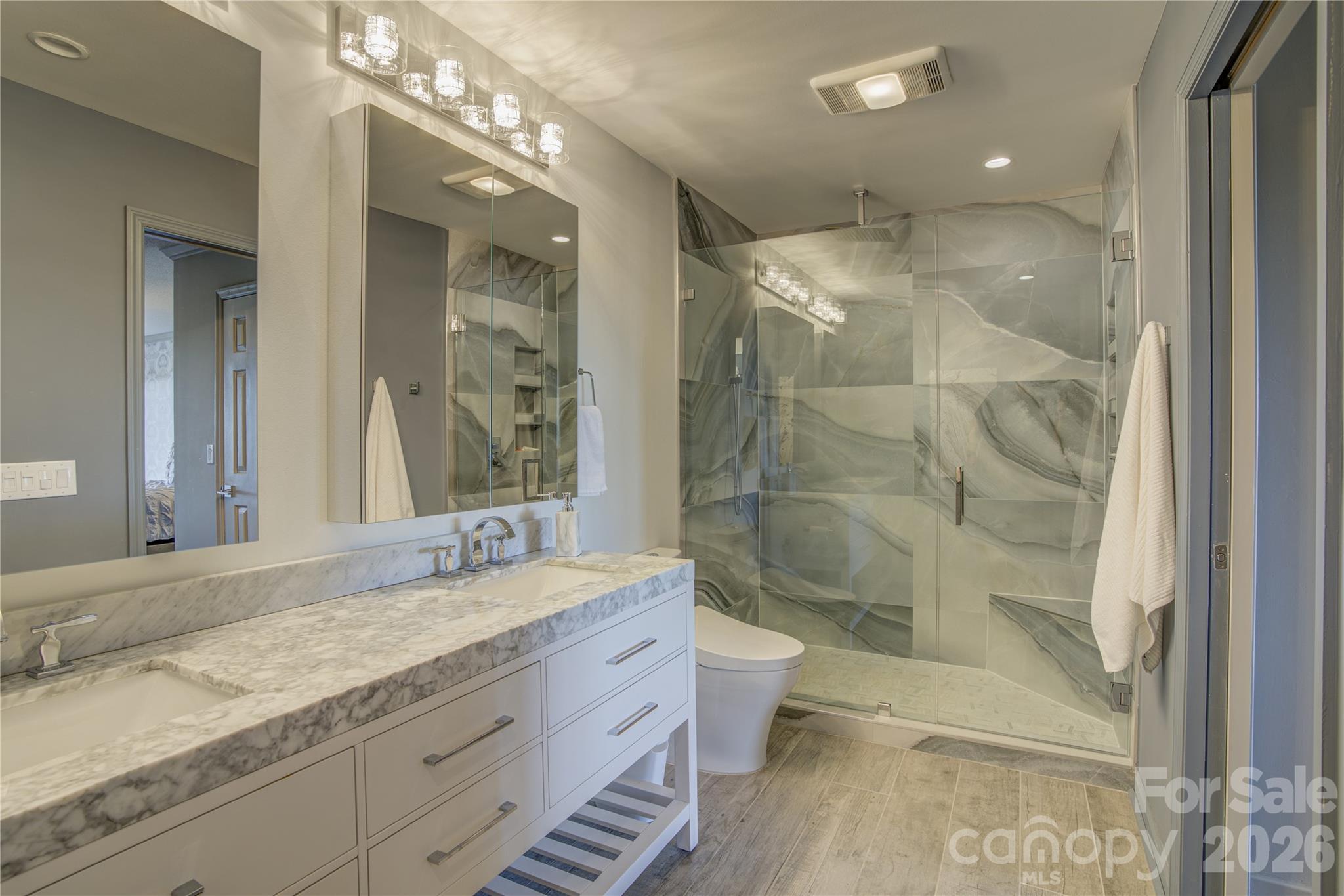 204 Fleetwood Plaza Hendersonville NC 28739