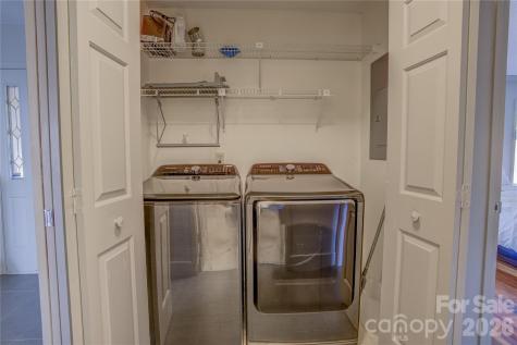 204 Fleetwood Plaza Hendersonville NC 28739