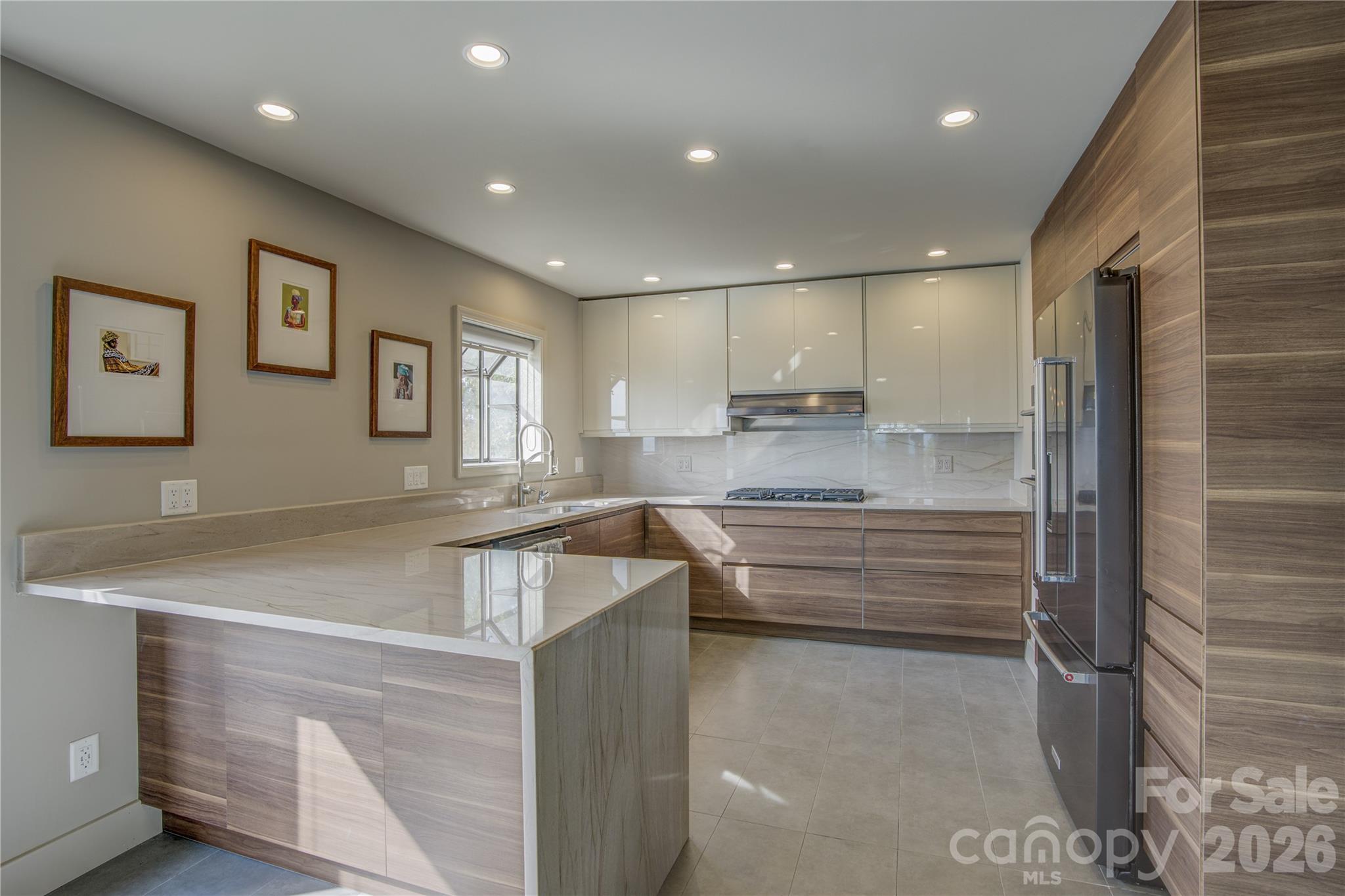 204 Fleetwood Plaza Hendersonville NC 28739