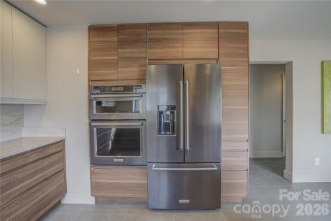 204 Fleetwood Plaza Hendersonville NC 28739