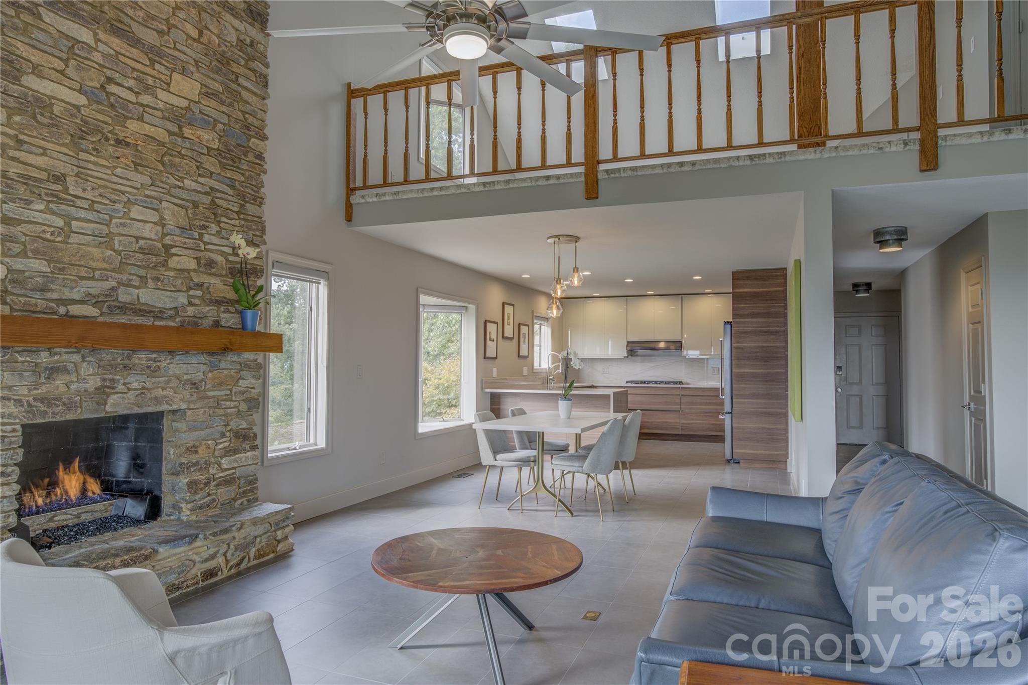 204 Fleetwood Plaza Hendersonville NC 28739