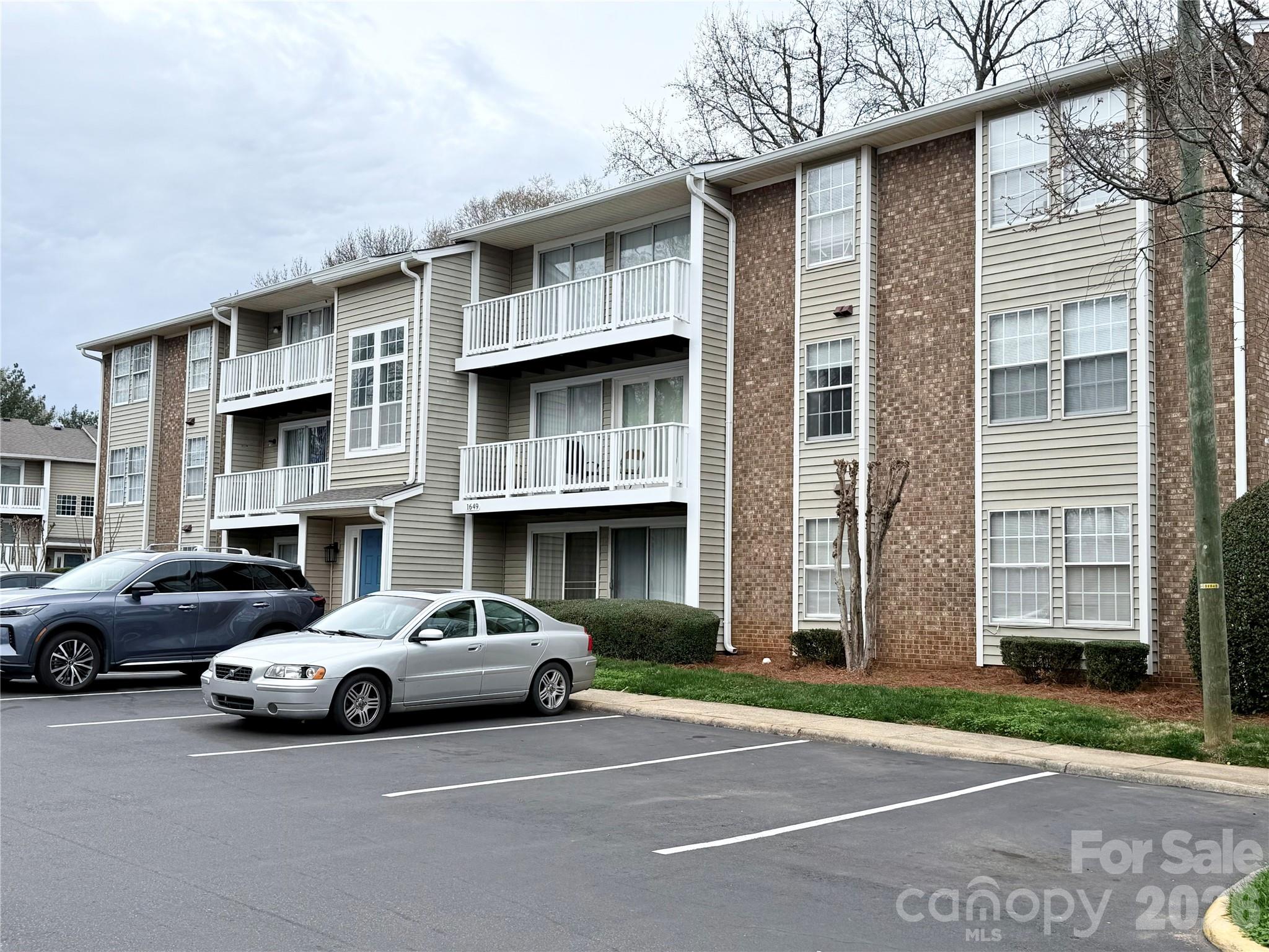 1649 Arlyn Circle Charlotte NC 28213