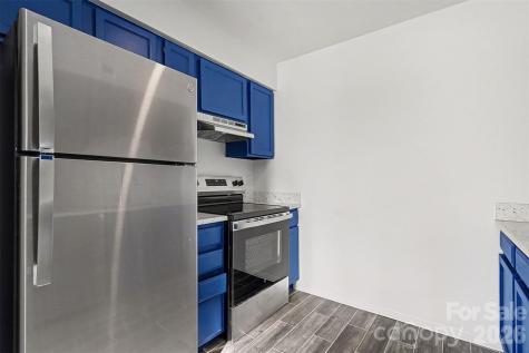 6148 Heath Ridge Court Charlotte NC 28210