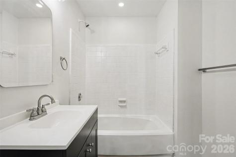 6148 Heath Ridge Court Charlotte NC 28210