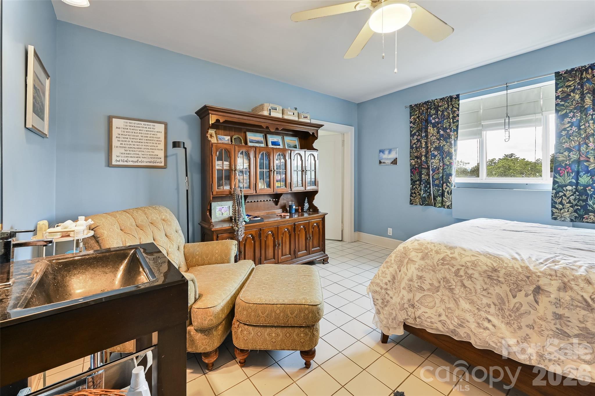 538 N Main Street Hendersonville NC 28792