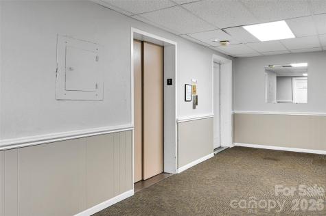 538 N Main Street Hendersonville NC 28792