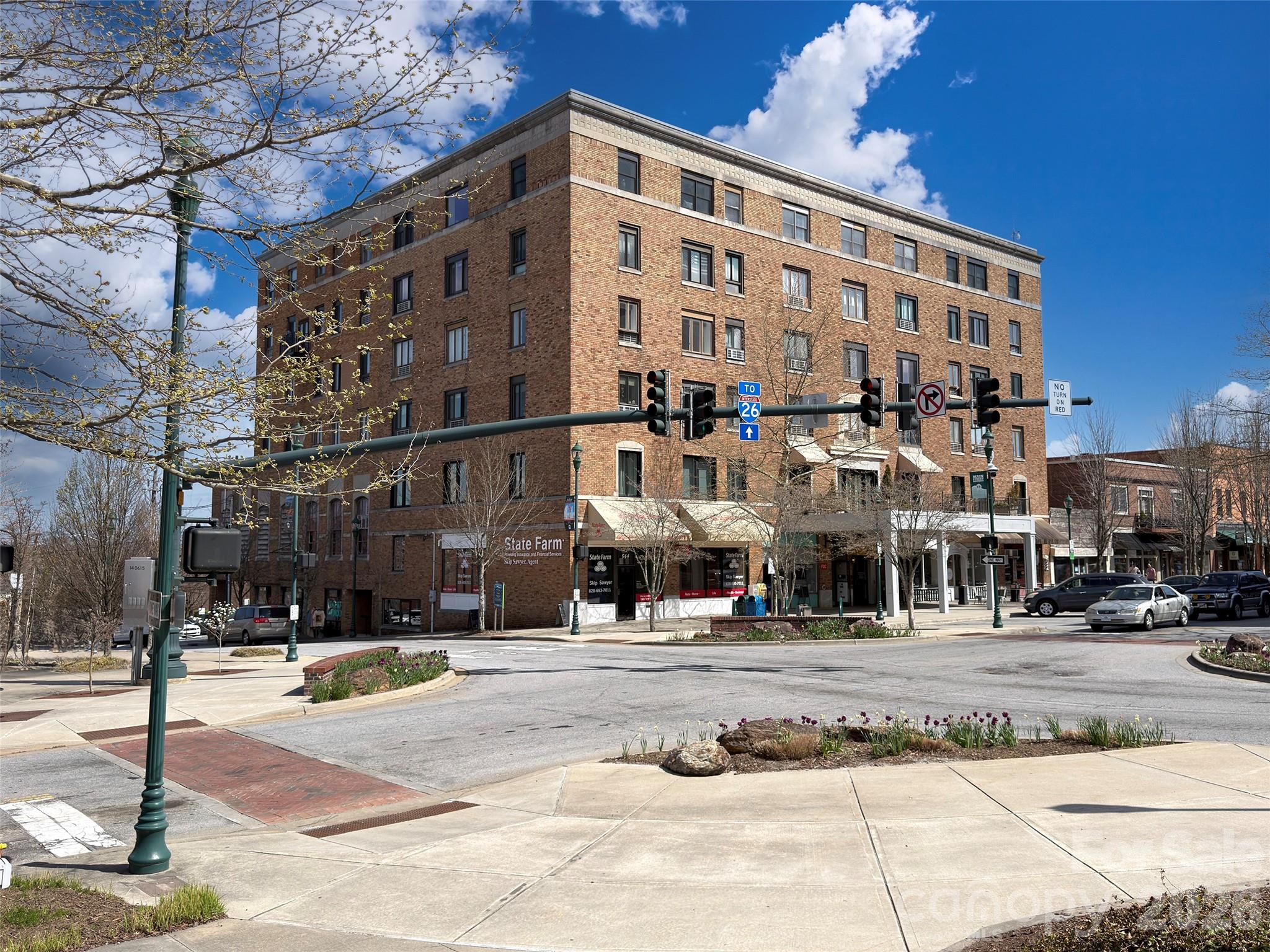 538 N Main Street Hendersonville NC 28792