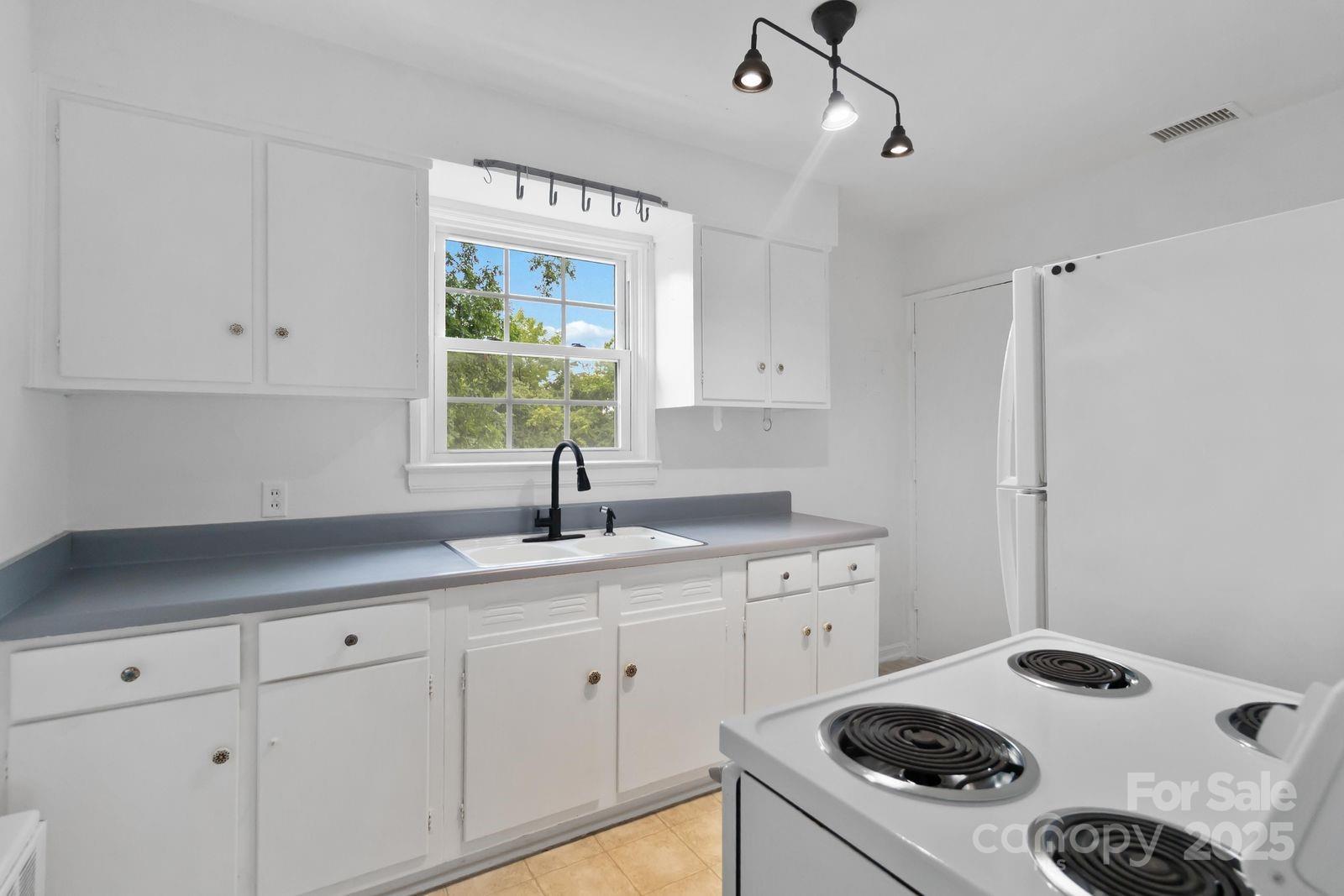 343 Wakefield Drive Charlotte NC 28209