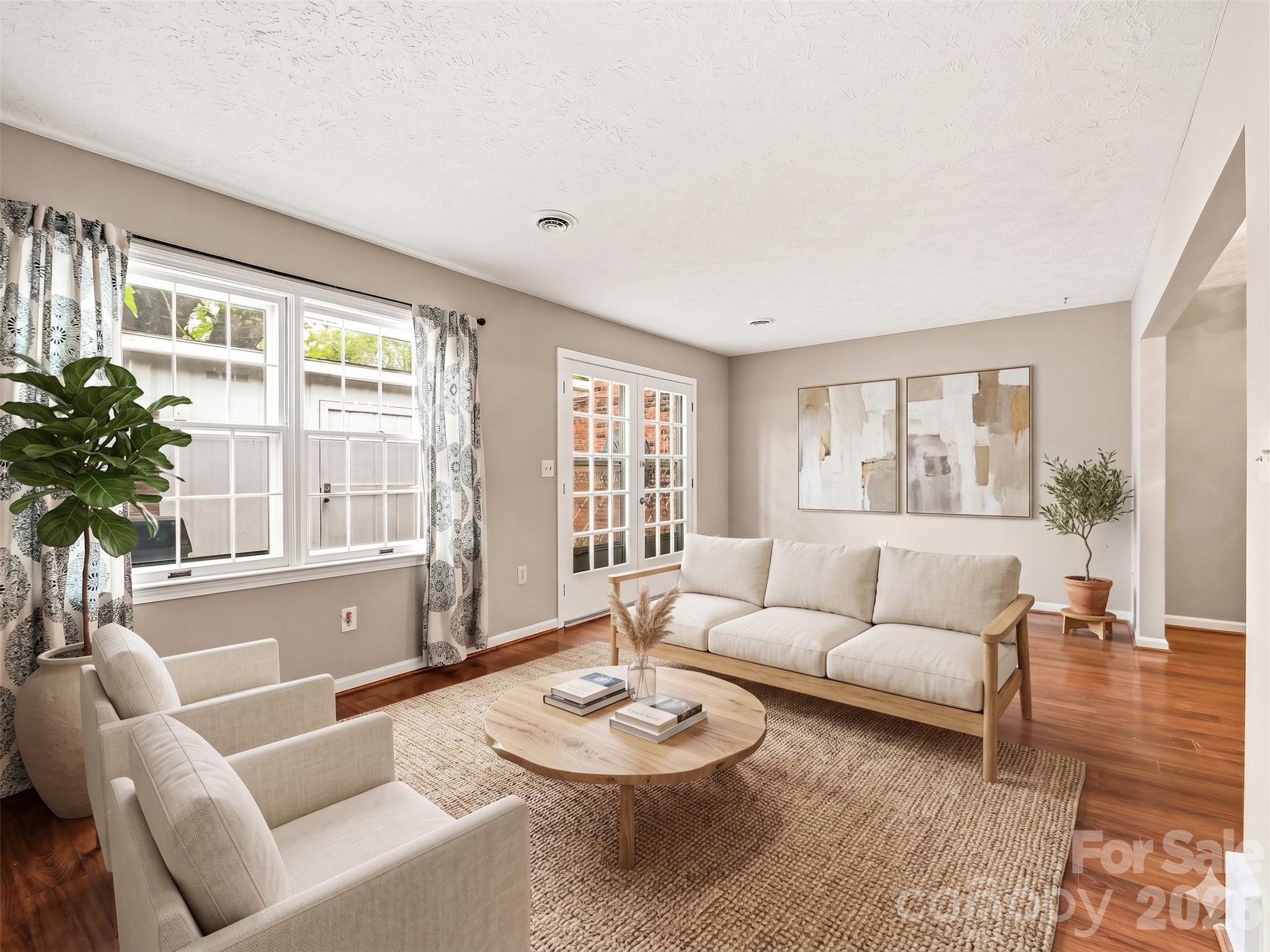 1409 Kensington Road Hendersonville NC 28791
